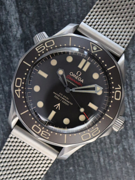 38910: Omega Titanium Limited Edition Seamaster 007, Ref. 210.90
