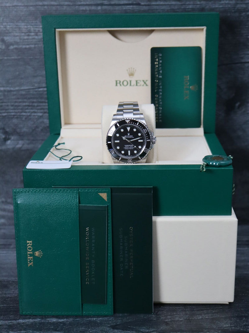 40910: Rolex Submariner "No Date", Ref. 124060, 2020 Full Set