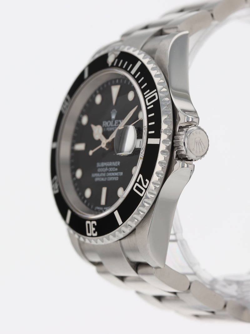 38663: Rolex Submariner, Ref. 16610, Box and 2007 Papers