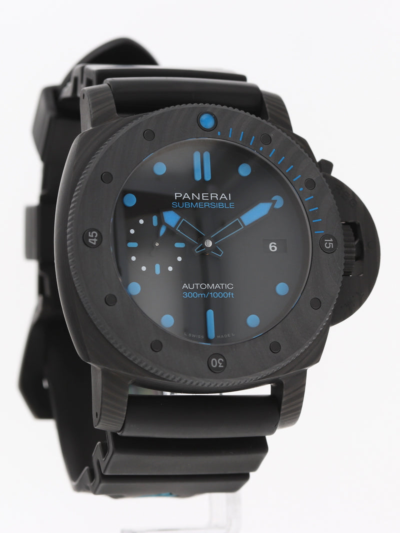 39238: Panerai Luminor Submersible Carbotech, PAM01616, 2019 Full Set, 2024 Factory Serviced