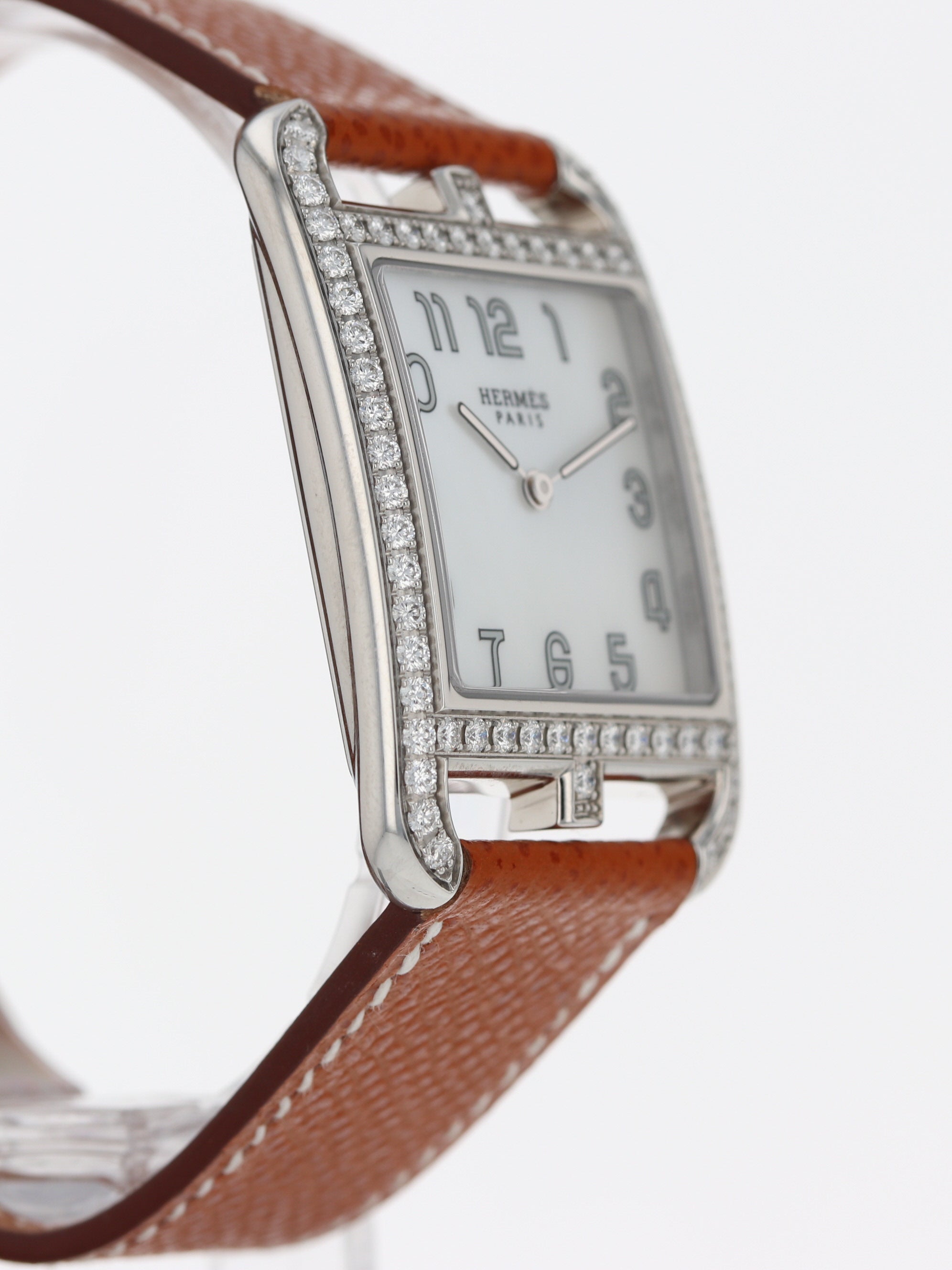 39242: Hermes Cape Cod Ladies Watch, Quartz, Ref. CC2.730 Box and 