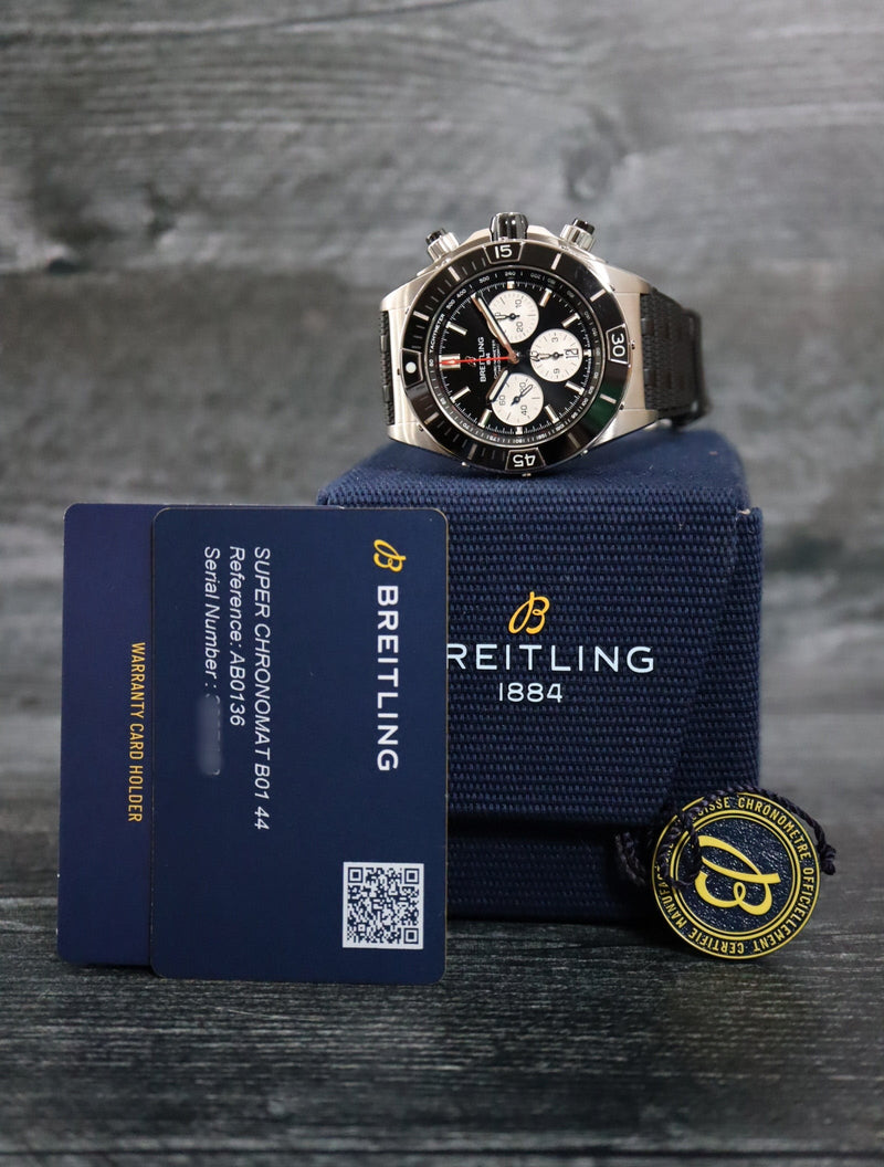 39412: Breitling Super Chronomat B01 44, Ref. AB0136251B1S1, 2022 Full Set