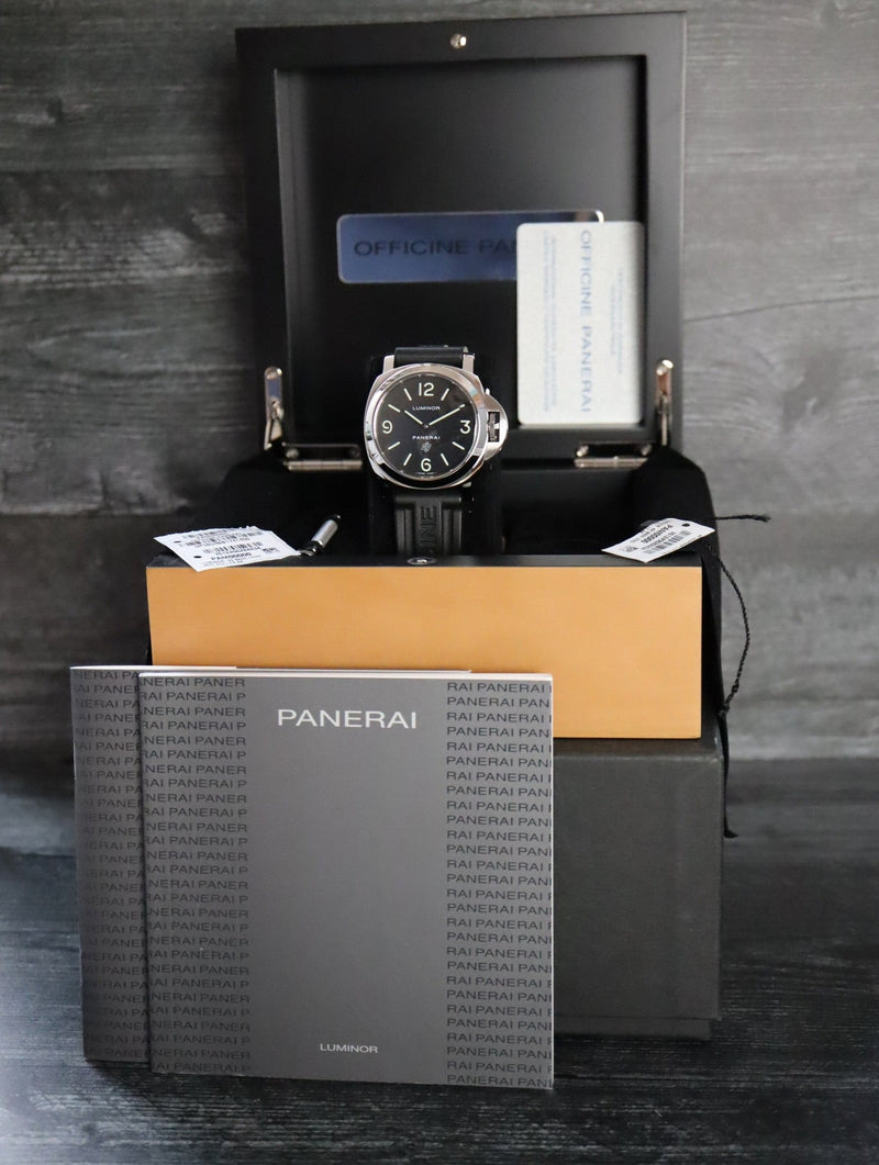 39472: Panerai Luminor Base Logo, Manual, PAM00000 Box and 2015 Card