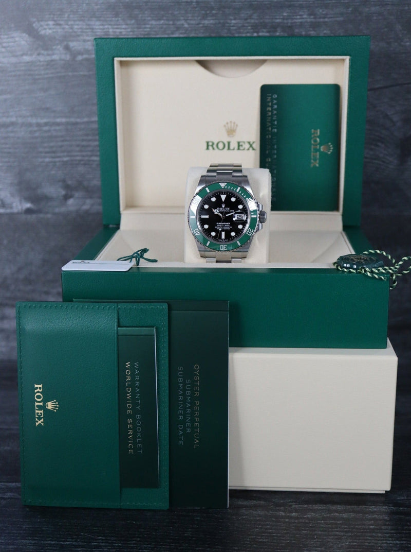 39672: Rolex Submariner 41 , Ref. 126610LV, 2021 Full Set