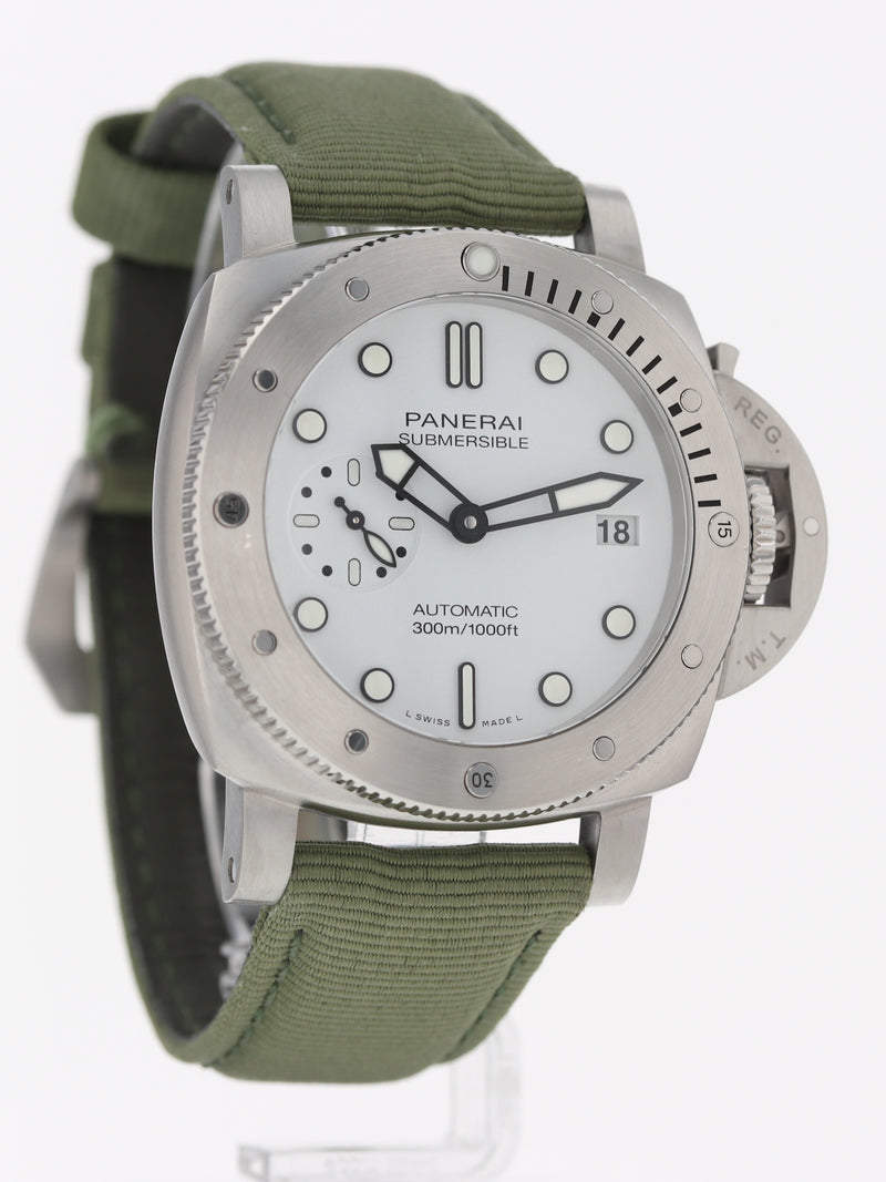 (RESERVED) 39681: Panerai Submersible Bianco, Ref. PAM02223, 2022 Full Set