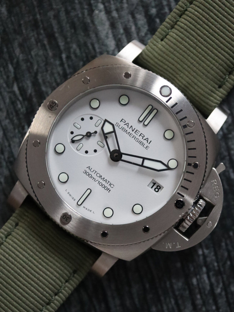 (RESERVED) 39681: Panerai Submersible Bianco, Ref. PAM02223, 2022 Full Set