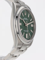 39689: Rolex Oyster Perpetual 41, Ref. 124300, 2022 Full Set