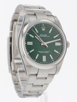 39689: Rolex Oyster Perpetual 41, Ref. 124300, 2022 Full Set