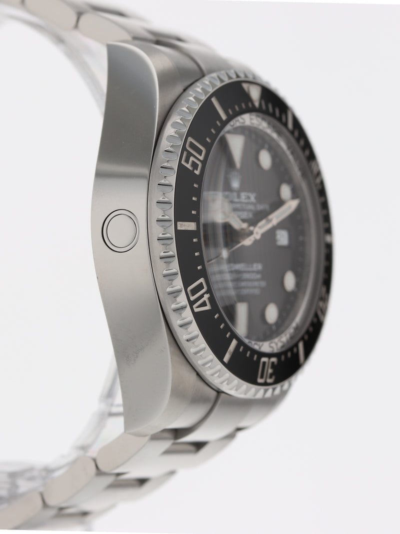 39701: Rolex DeepSea Sea-Dweller, Ref. 126660, 2021 Full Set