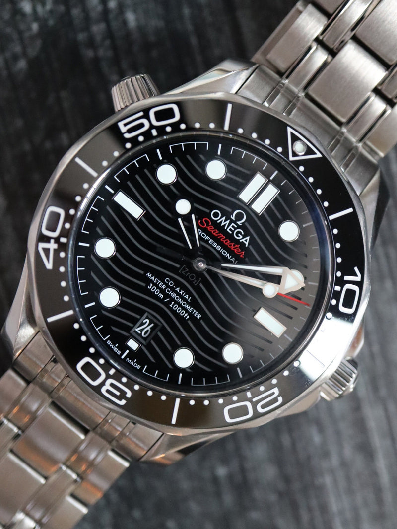 39842: Omega Seamaster Diver 300M, Ref. 210.32.42.20.01.001, Box and Cards