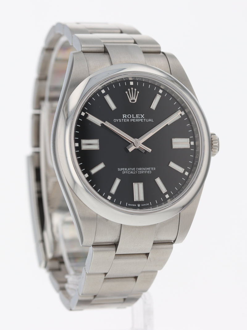 39874: Rolex Oyster Perpetual 41, Ref. 124300, 2023 Full Set