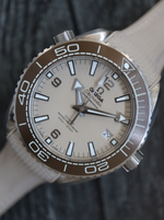 39950: Omega Seamaster Planet Ocean 600M, Ref. 215.32.44.21.09.001, 2024 Full Set