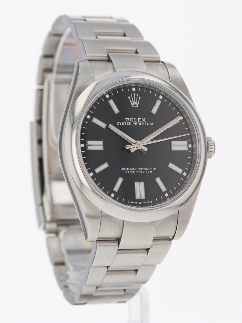 39951: Rolex Oyster Perpetual 41, Ref. 124300, 2021 Full Set