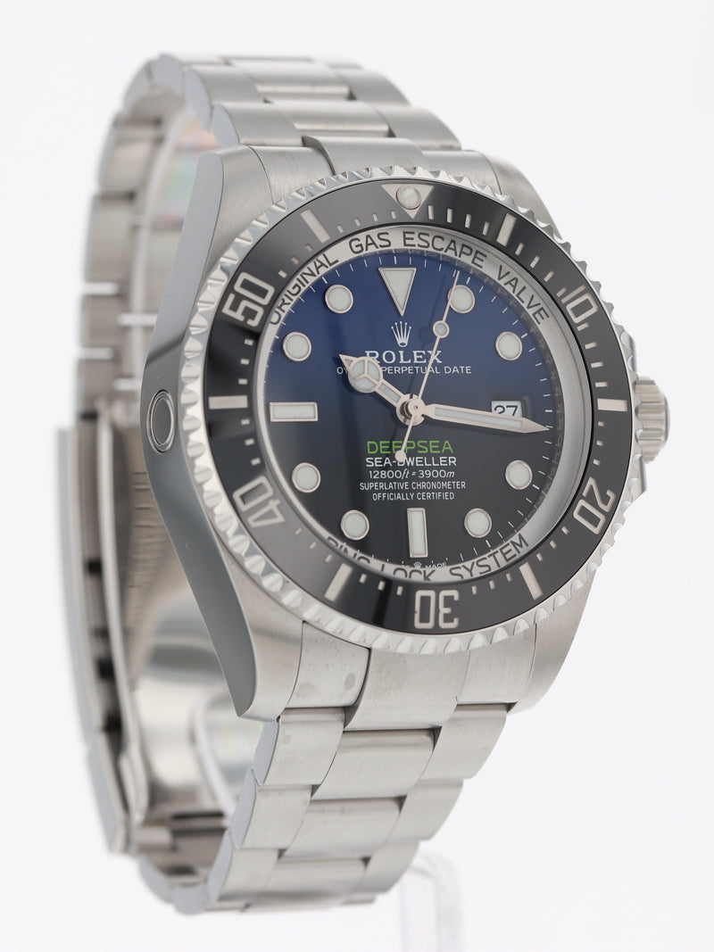 39971: Rolex DeepSea Sea-Dweller, Ref. 126660, 2021 Full Set