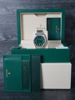 40070: Rolex Oyster Perpetual 41, Green Dial, 2022 Full Set