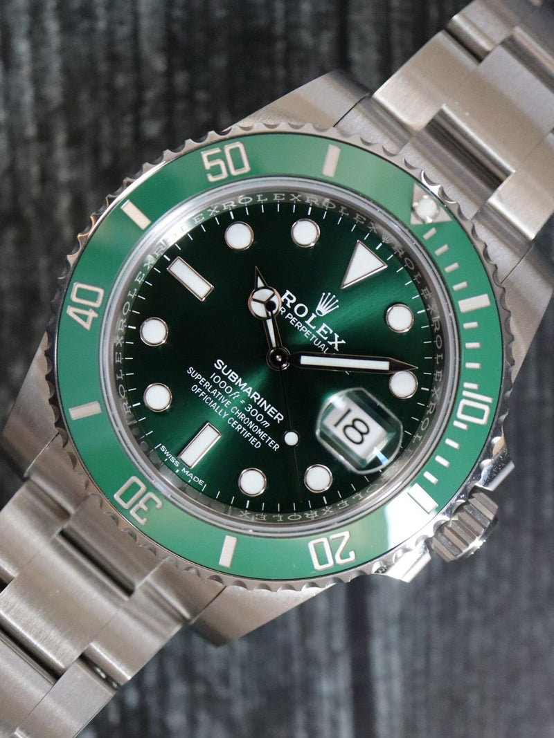 40078: Rolex Submariner 40, Ref. 116610LV "Hulk", 2019 Full Set LIKE NEW