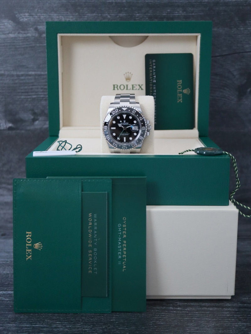 40124: Rolex GMT-Master II "Bruce Wayne", Ref. 126710GRNR, 2024 Full Set