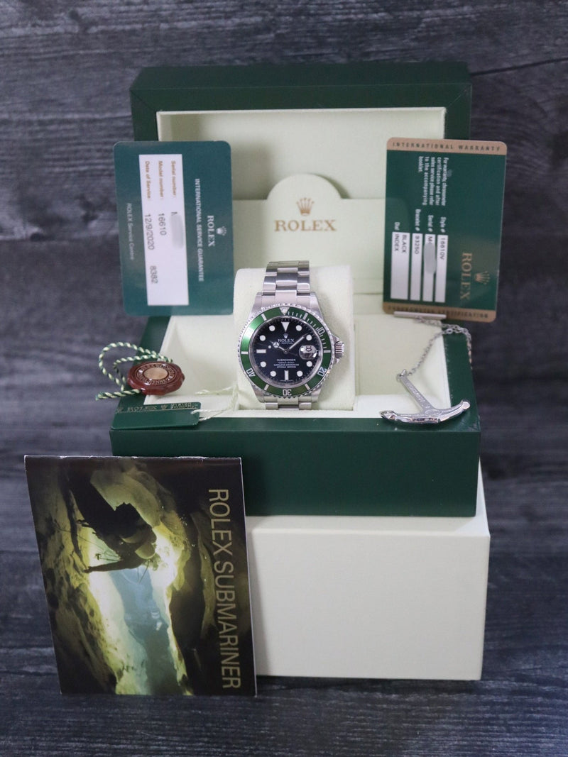 40219: Rolex Submariner "Kermit", Ref. 16610V, Box and 2010 Card, 2020 Rolex Service Card