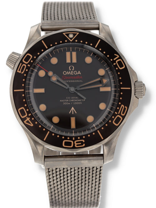 40303: Omega Titanium Limited Edition Seamaster 007, Ref. 210.90.42.20.01.001, 2022 Full Set