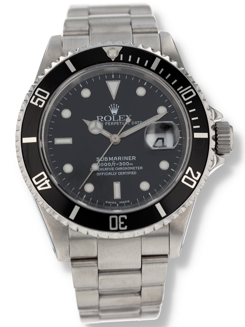 40311 : Rolex Submariner 40, Ref. 16610, Box and Papers Circa 2002