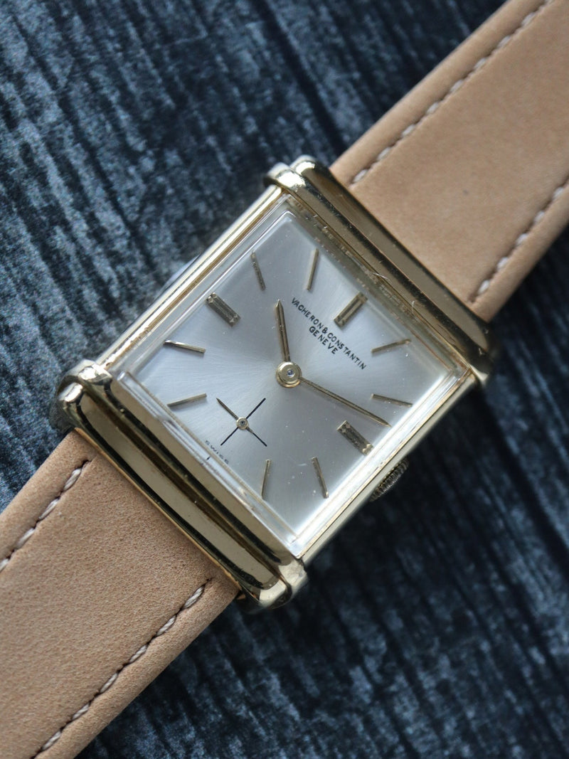 40340: Vacheron Constantin Vintage Wristwatch, Circa 1945