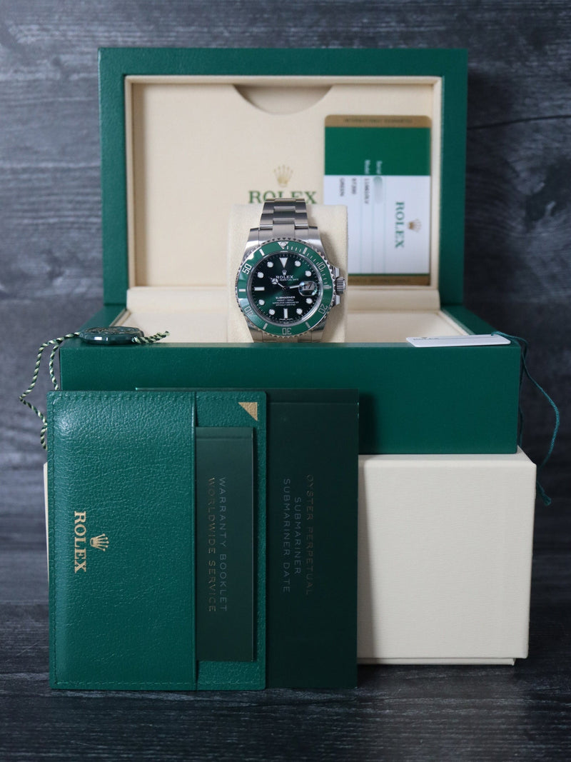 40442: Rolex Submariner "Hulk", Ref. 116610LV, 2019 Full Set