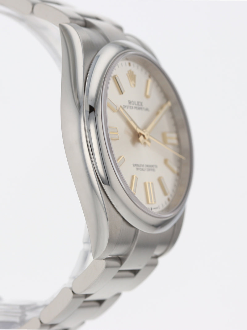 40716: Rolex Oyster Perpetual 41, Ref. 124300, 2024 Full Set