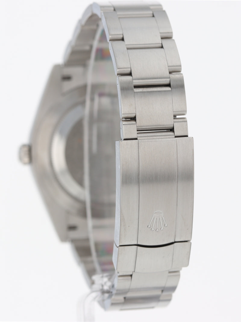 40716: Rolex Oyster Perpetual 41, Ref. 124300, 2024 Full Set
