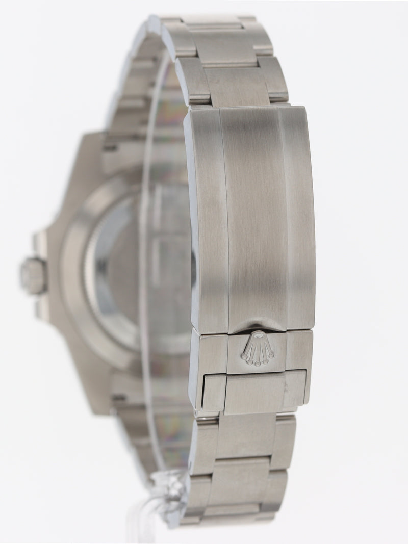 40743: Rolex Submariner 40 "No Date", Ref. 114060, Full Set 2018