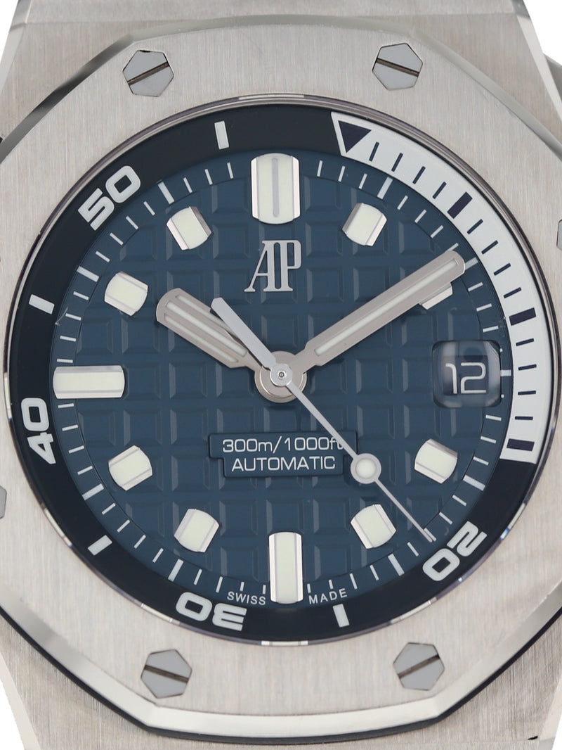 40762: Audemars Piguet Royal Oak Offshore Diver, Ref. 15720ST 15720ST.OO.A027CA.01, Box and 2025 Card