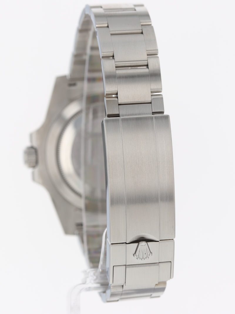 40789: Rolex Submariner 40 "No Date", Ref. 114060, Box and 2017 Card