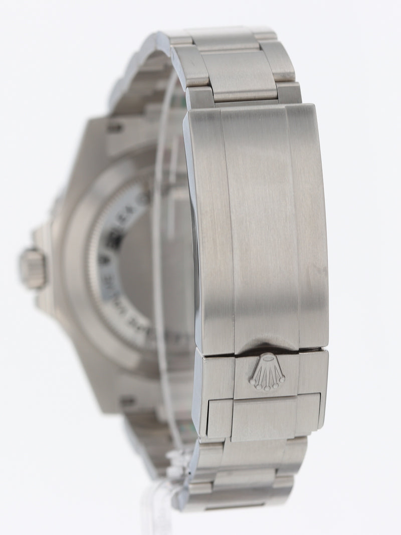 40802: Rolex Sea-Dweller 4000, Ref. 116600, Box and 2016 Card