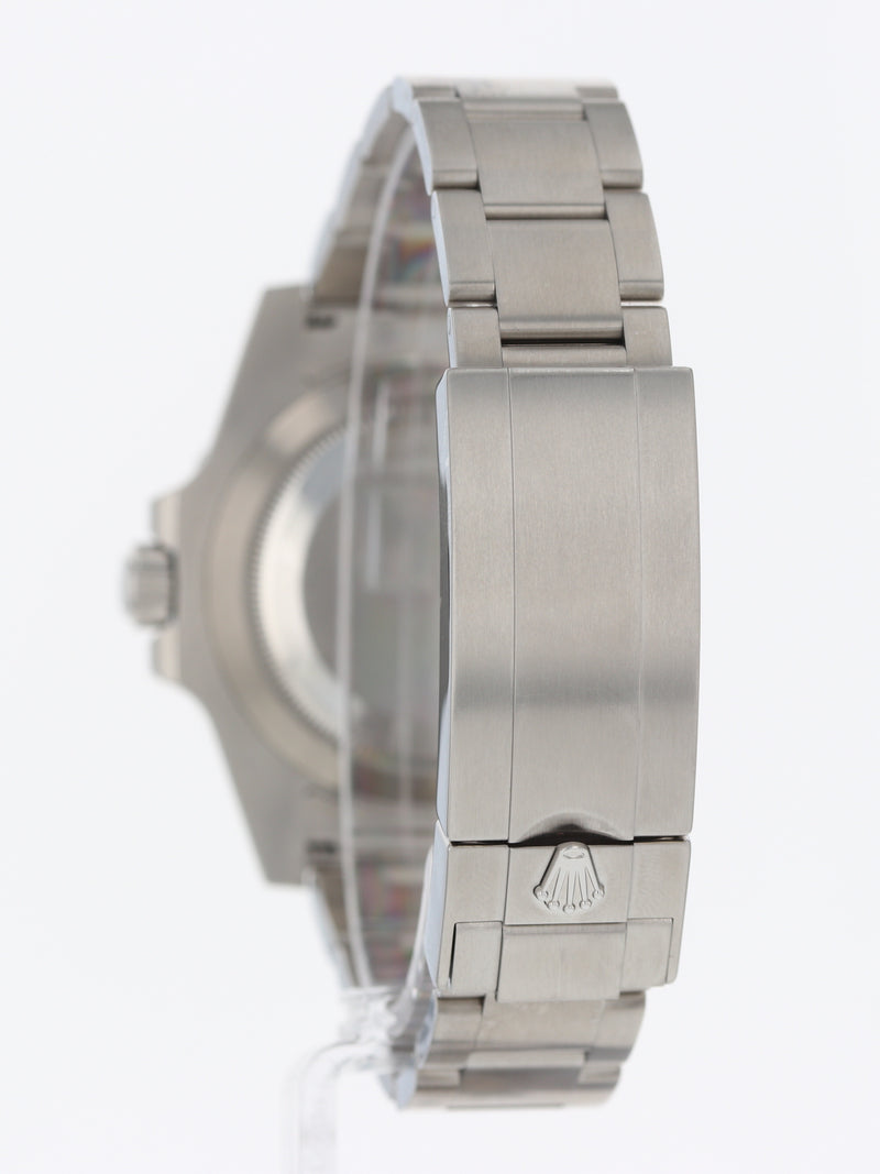 40978: Rolex Submariner 40, Ref. 116610LN, Box and 2013 Card