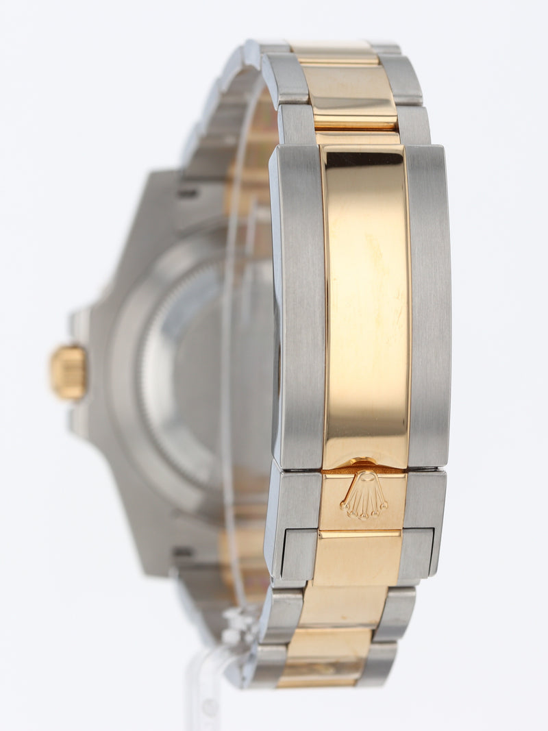 41006: Rolex Submariner 40, Ref. 116613LN, Box and 2013 Card