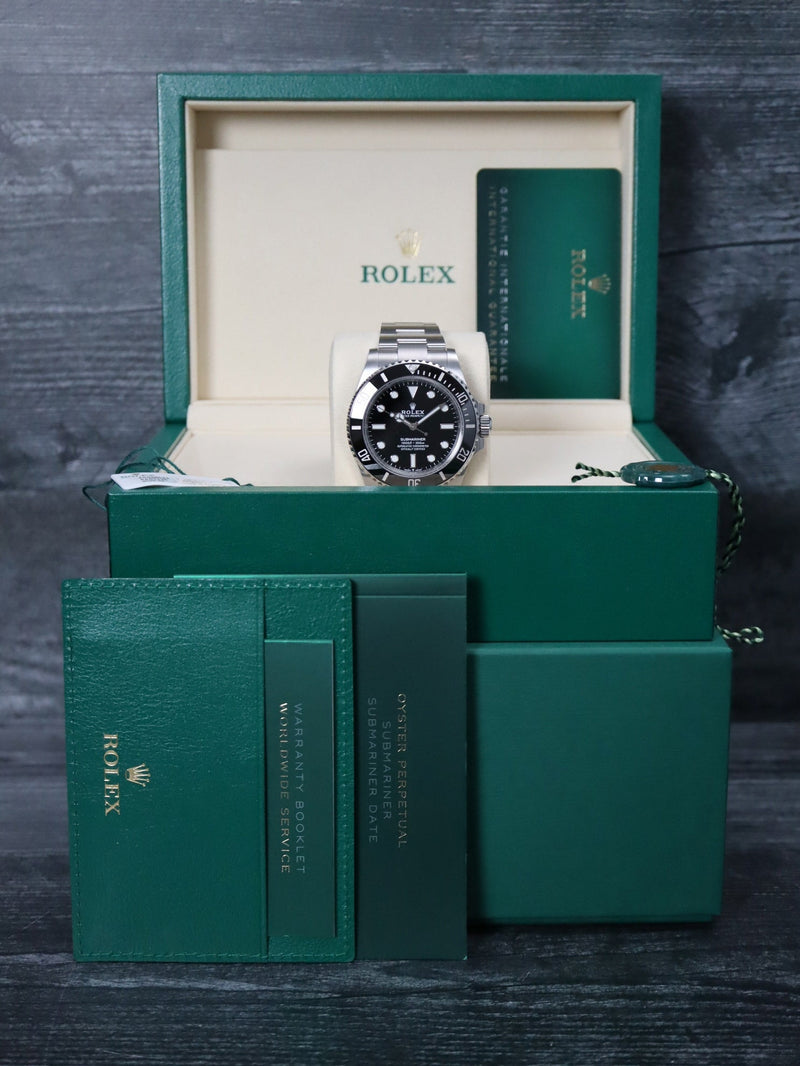 41016: Rolex Submariner "No Date", Ref. 124060, Full Set 2025 LIKE NEW