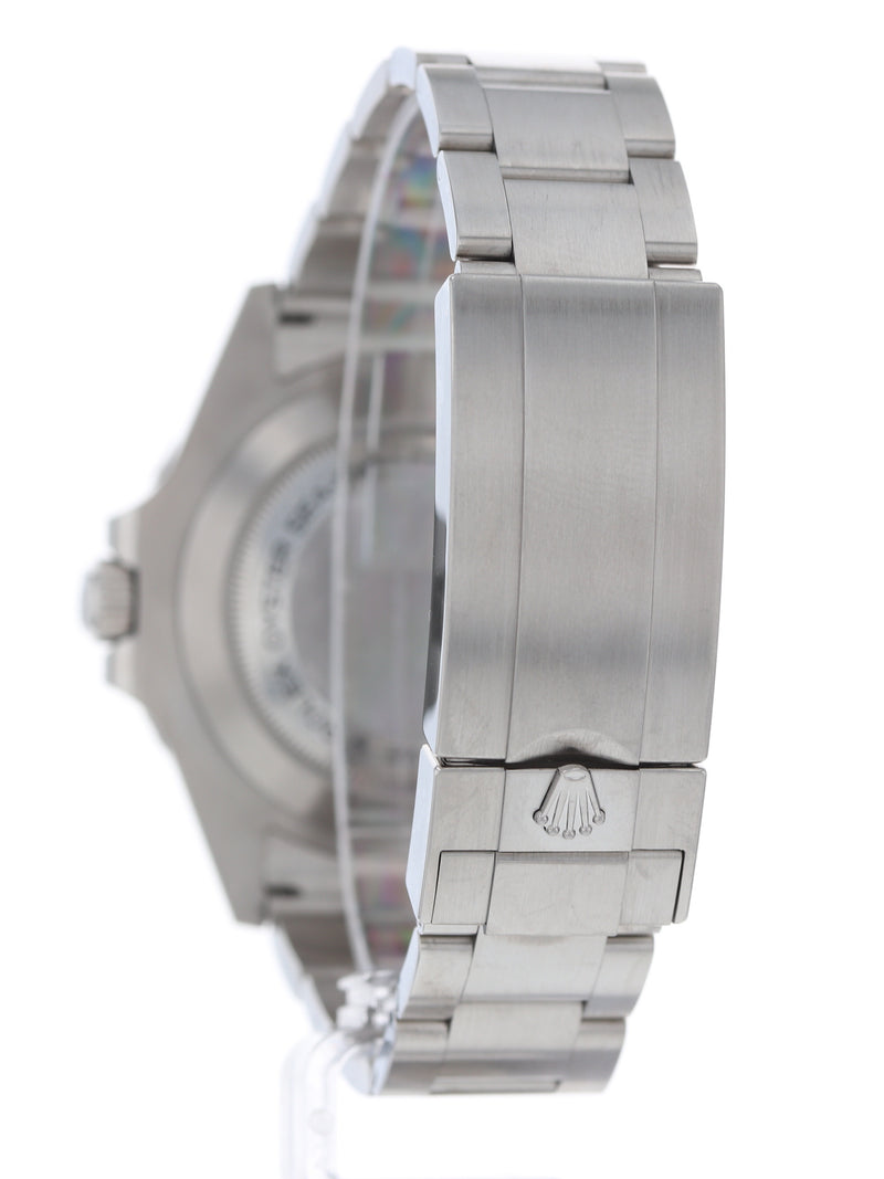 41082: Rolex Sea-Dweller 43, Ref. 126600, Full Set 2023