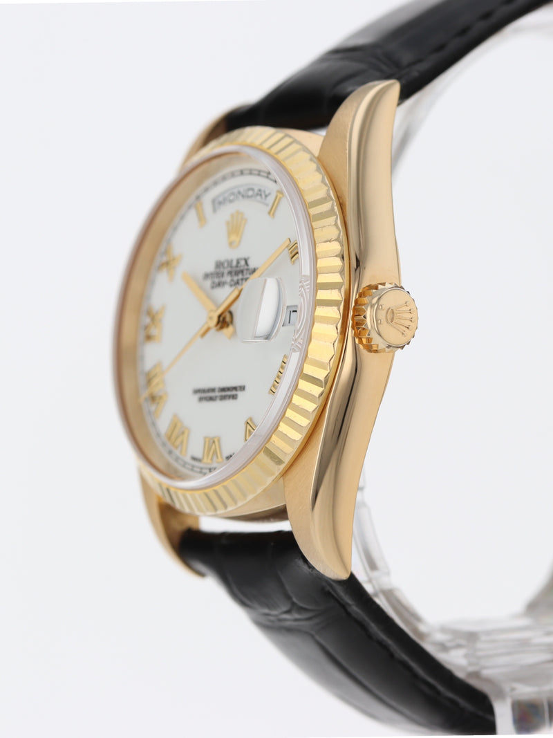 41090: Rolex 18k Day-Date, Ref. 18238, 2025 Service Card and Box