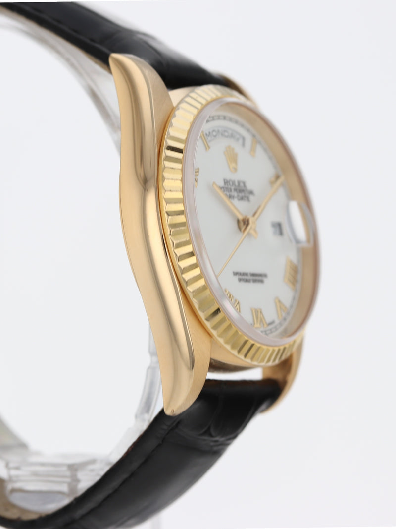 41090: Rolex 18k Day-Date, Ref. 18238, 2025 Service Card and Box