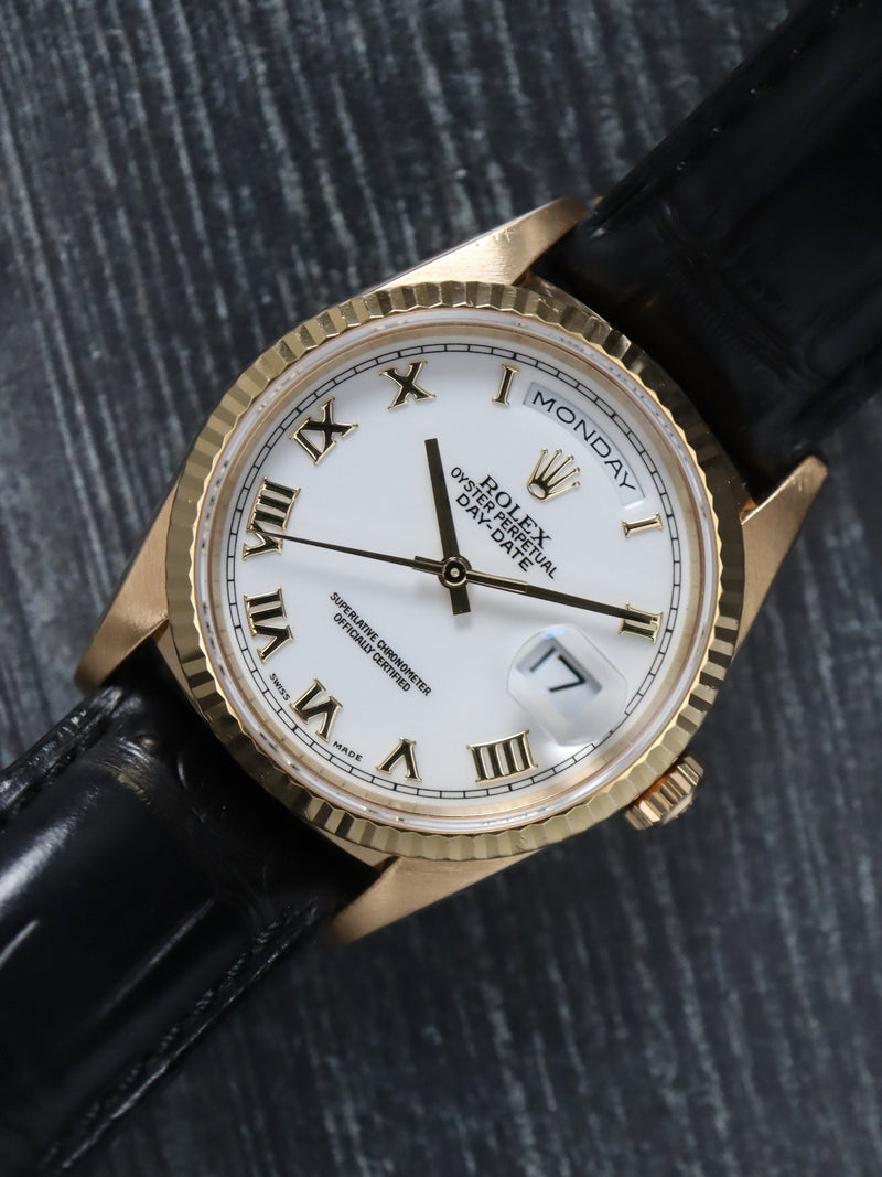 41090: Rolex 18k Day-Date, Ref. 18238, 2025 Service Card and Box