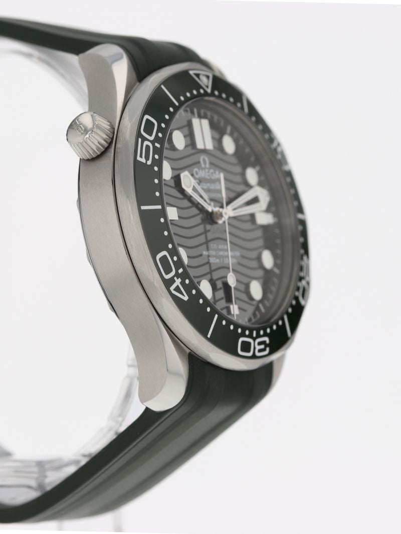 40846: Omega Seamaster Diver 300M, Ref. 210.30.42.20.10.001, Full Set 2025