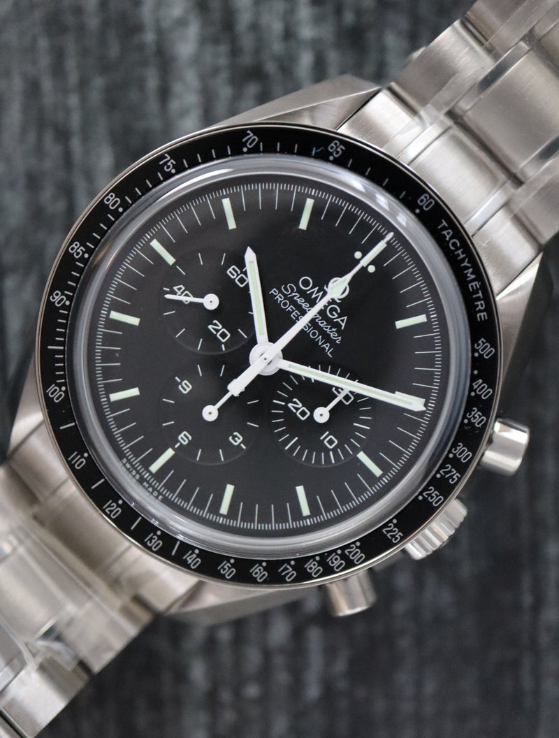 40082: Omega Speedmaster Moonwatch 42, Ref. 311.30.42.30.01.006, 2021 Full Set UNWORN