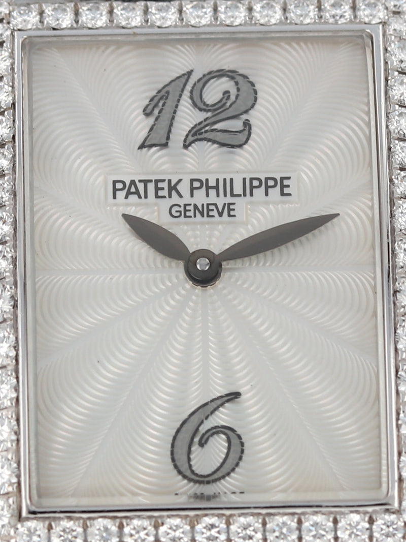 J40984: Patek Philippe 18k White Gold Gondolo Serata, Ref. 4972, Quartz