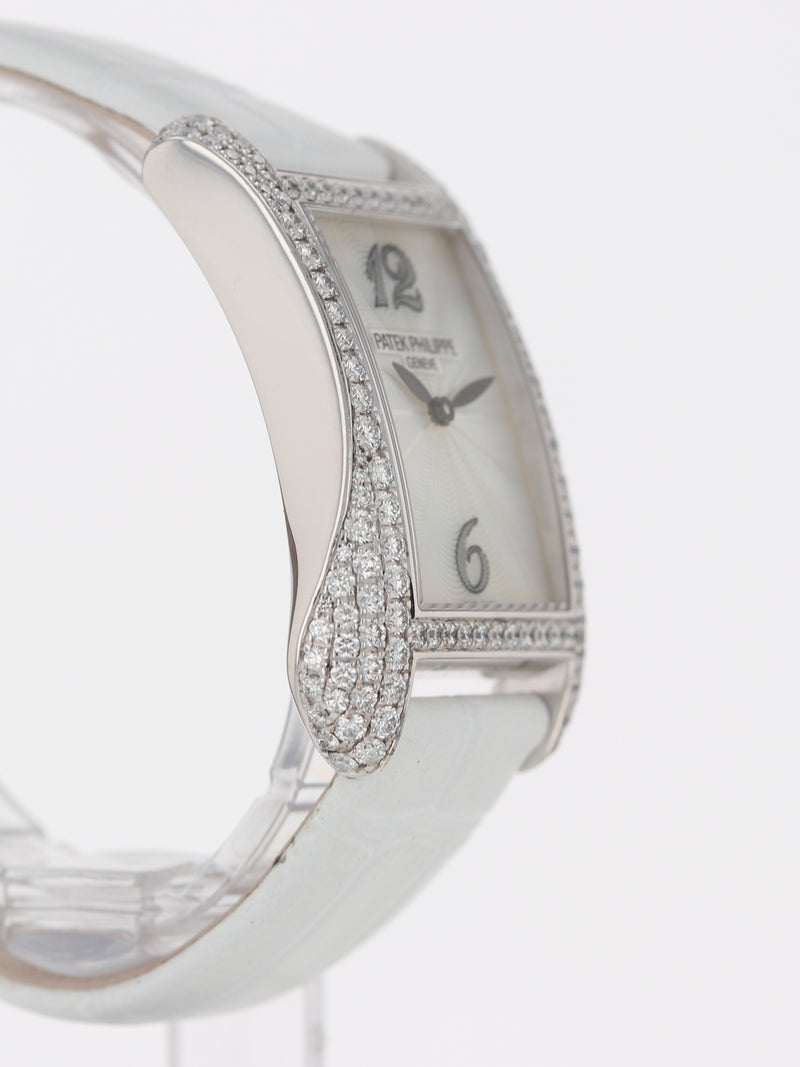 J40984: Patek Philippe 18k White Gold Gondolo Serata, Ref. 4972, Quartz