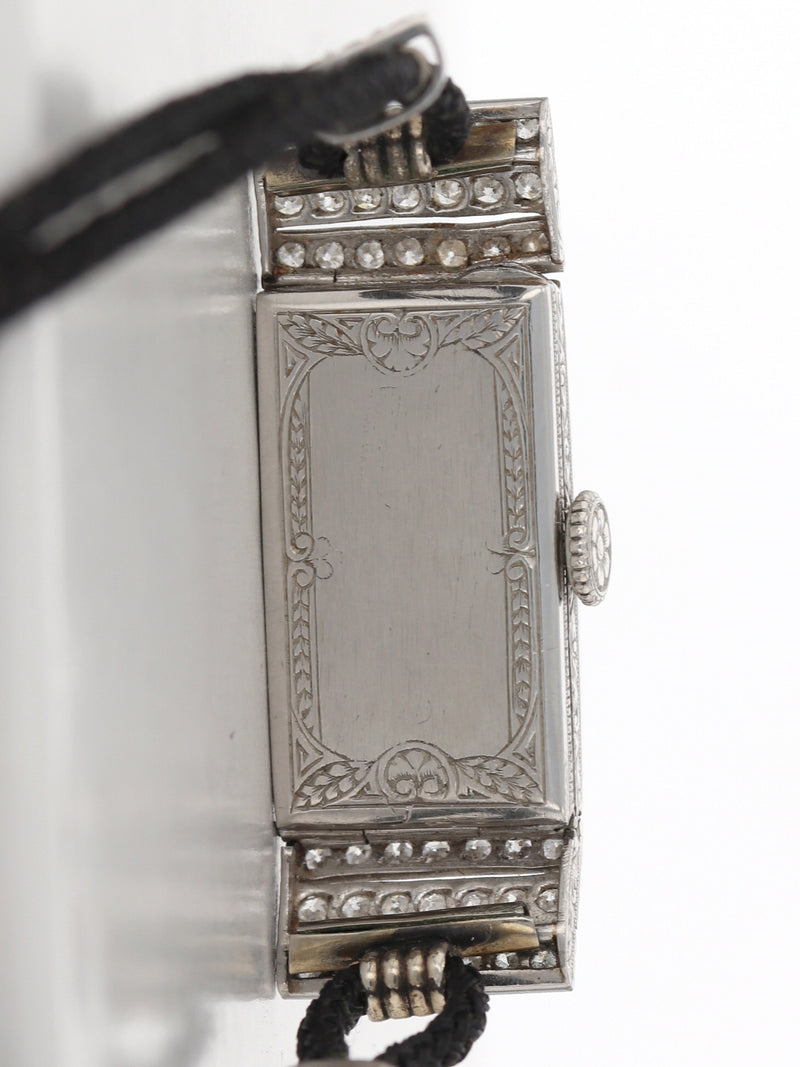 M39025: Audemars Piguet Platinum Vintage Ladies Diamond Watch