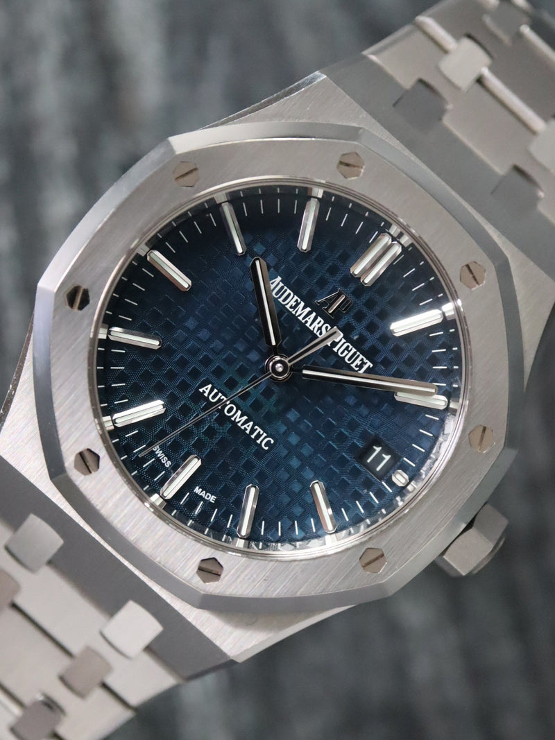 M41204: Audemars Piguet Royal Oak, Ref. 15450ST.OO.1256ST.03, Box and Card
