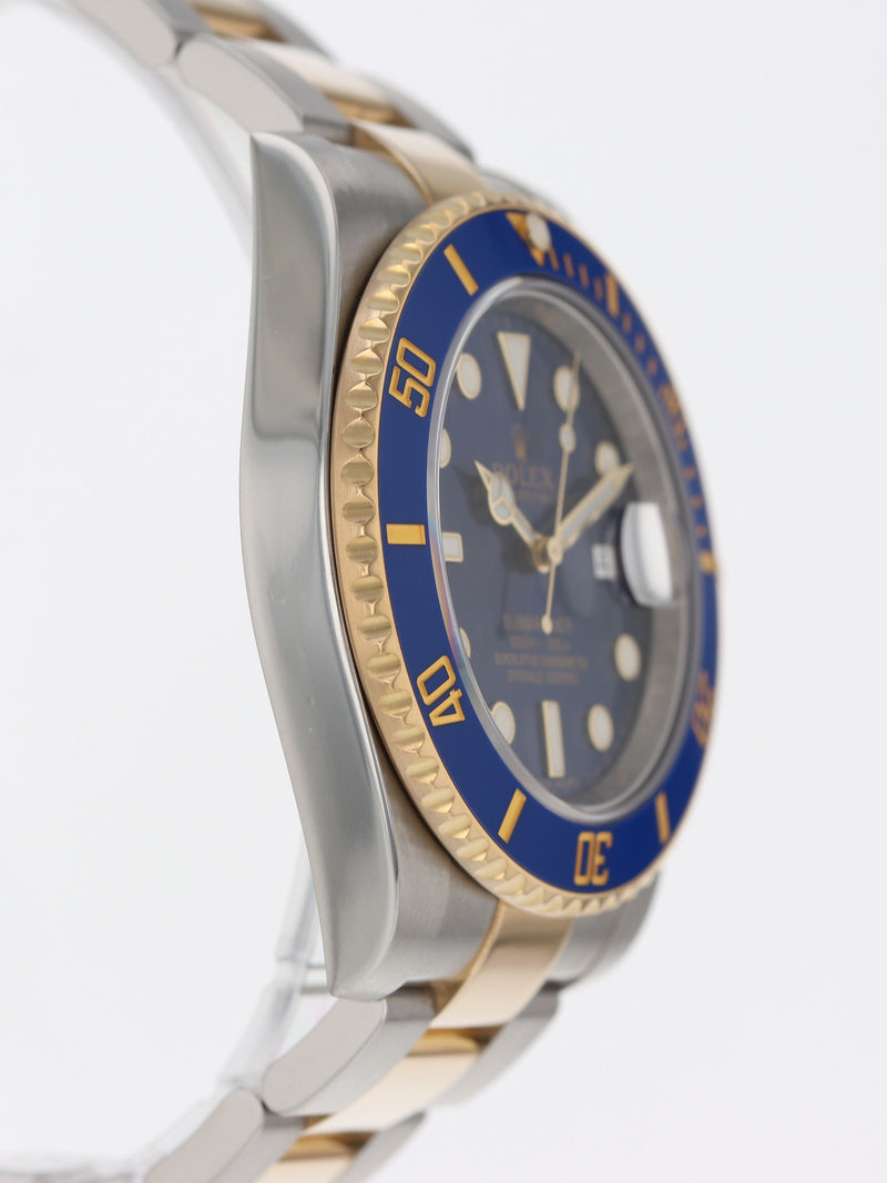 41178: Rolex Submariner 40, Ref. 116613LB, 2014 Full Set + 2024 Rolex Service Card