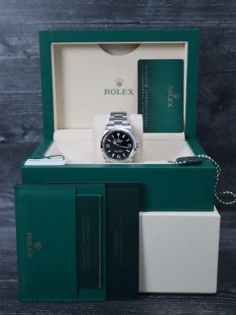 41030: Rolex Explorer 36, Ref. 124270, 2022 Full Set