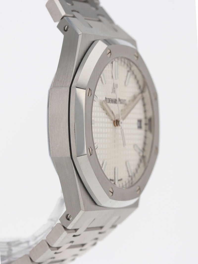 M41223: Audemars Piguet Royal Oak, Ref. 15500ST, Box and Card LIKE NEW