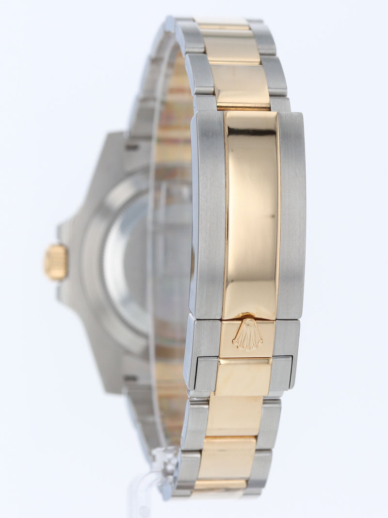 41178: Rolex Submariner 40, Ref. 116613LB, 2014 Full Set + 2024 Rolex Service Card