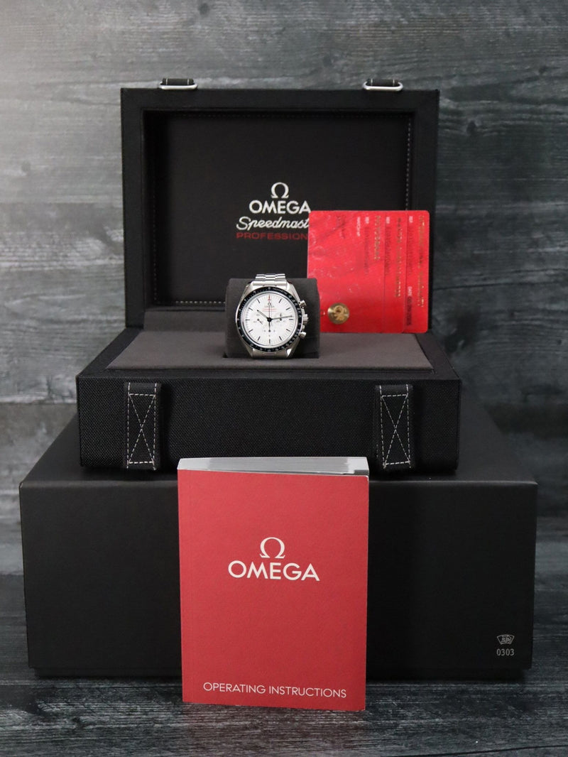 41069: Omega Speedmaster Moonwatch, Ref. 310.30.42.50.04.001, 2025 Full Set LIKE NEW